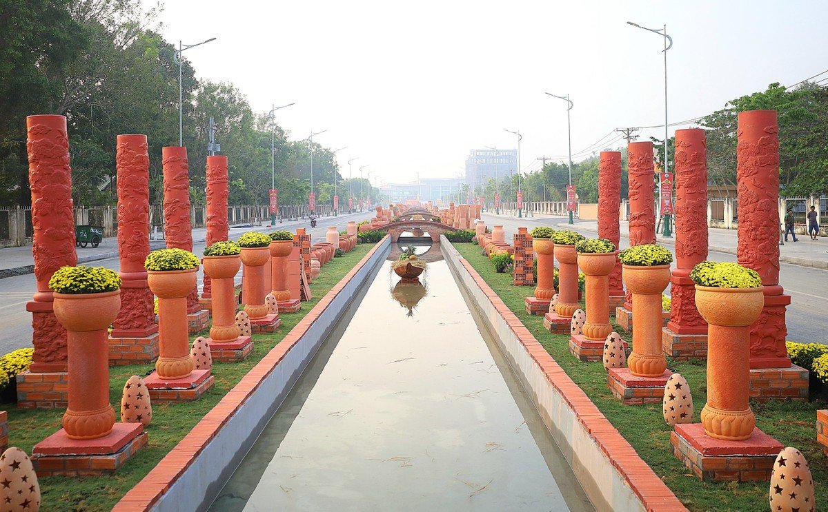 Con Đường Gốm và Hoa Tỉnh Vĩnh Long